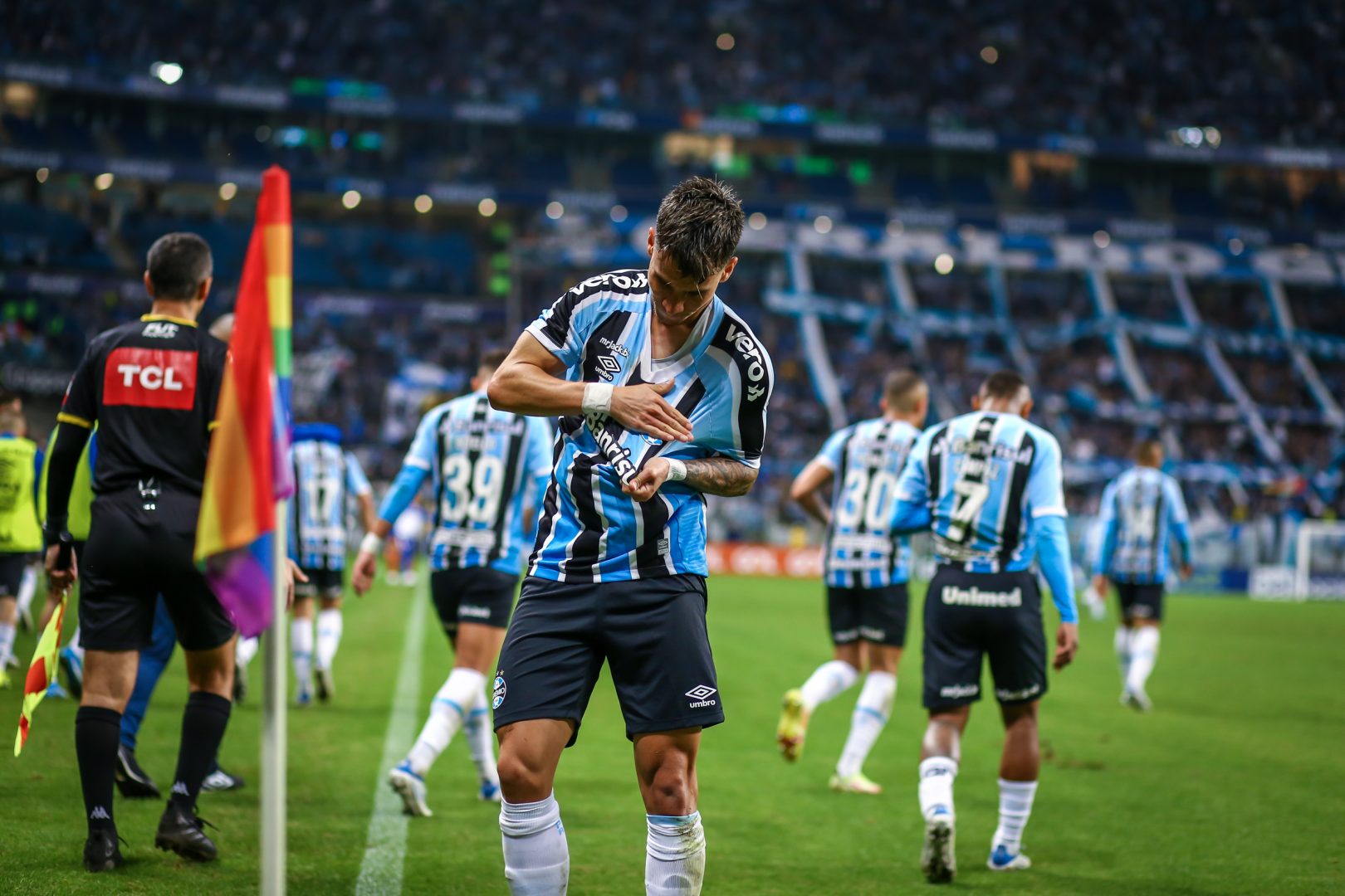 Grêmio informa que Ferreira terá que passar por cirurgia de hérnia